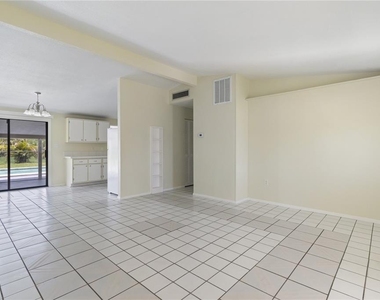 22312 Lasalle Road - Photo Thumbnail 6