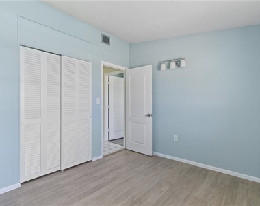 22312 Lasalle Road - Photo Thumbnail 24