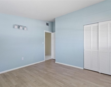 22312 Lasalle Road - Photo Thumbnail 22