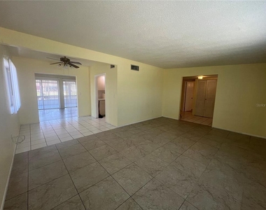 167 Easton Drive Nw - Photo Thumbnail 4