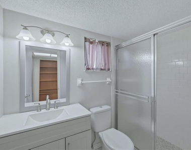 4143 Heron Way - Photo Thumbnail 20