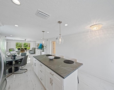706 Spanish Drive S - Photo Thumbnail 5