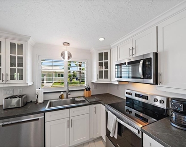 706 Spanish Drive S - Photo Thumbnail 3