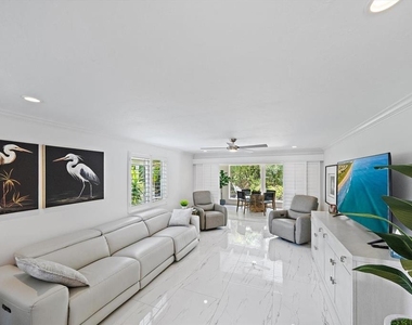 706 Spanish Drive S - Photo Thumbnail 9
