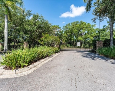1346 Grantham Drive - Photo Thumbnail 37