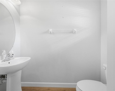 1346 Grantham Drive - Photo Thumbnail 25