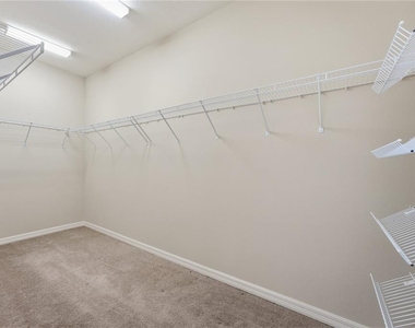 1346 Grantham Drive - Photo Thumbnail 18