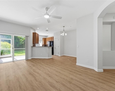 1346 Grantham Drive - Photo Thumbnail 6