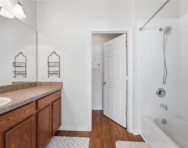 1346 Grantham Drive - Photo Thumbnail 16