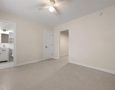 308 Ohio Place - Photo Thumbnail 11