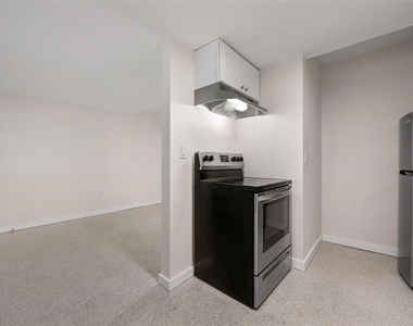 308 Ohio Place - Photo Thumbnail 9