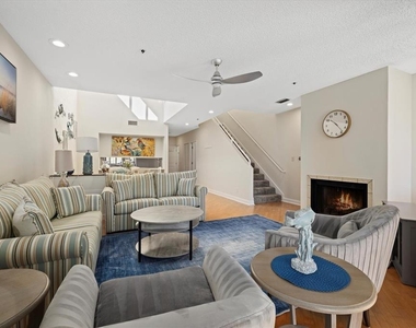 1928 Harbourside Drive - Photo Thumbnail 14