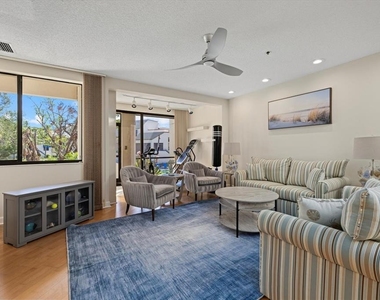 1928 Harbourside Drive - Photo Thumbnail 10