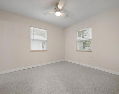 308 Ohio Place - Photo Thumbnail 9