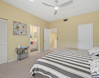2012 Harbourside Drive - Photo Thumbnail 15