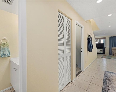 2012 Harbourside Drive - Photo Thumbnail 26