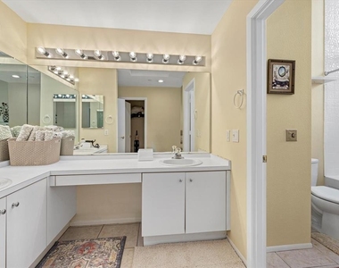 2012 Harbourside Drive - Photo Thumbnail 19