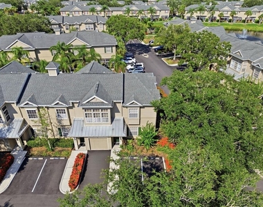 7780 Plantation Circle - Photo Thumbnail 10