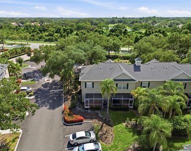 7780 Plantation Circle - Photo Thumbnail 5
