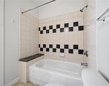7780 Plantation Circle - Photo Thumbnail 32
