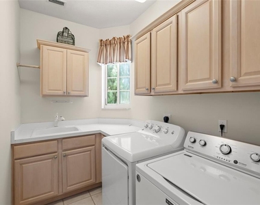 3954 Hamilton Club Circle - Photo Thumbnail 38