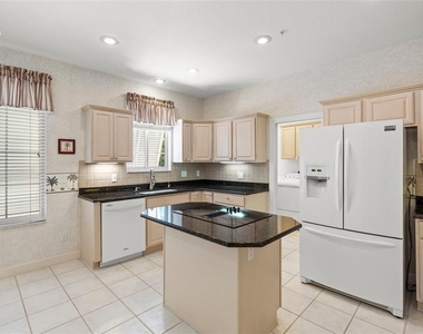 3954 Hamilton Club Circle - Photo Thumbnail 3