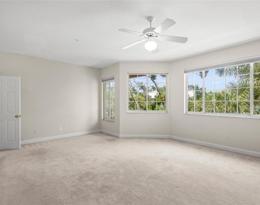 3954 Hamilton Club Circle - Photo Thumbnail 32