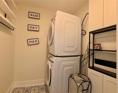 16948 Corner Hill Court - Photo Thumbnail 23