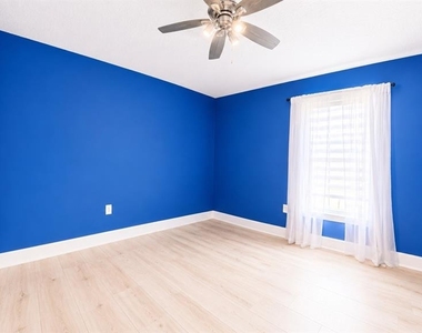 16948 Corner Hill Court - Photo Thumbnail 24