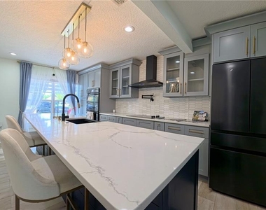 16948 Corner Hill Court - Photo Thumbnail 3