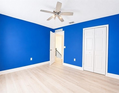16948 Corner Hill Court - Photo Thumbnail 27