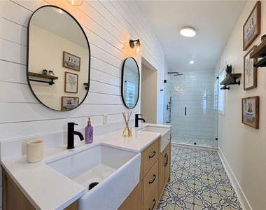 16948 Corner Hill Court - Photo Thumbnail 18