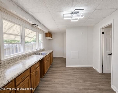 1728 Ash Street - Photo Thumbnail 3