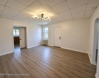 1728 Ash Street - Photo Thumbnail 2