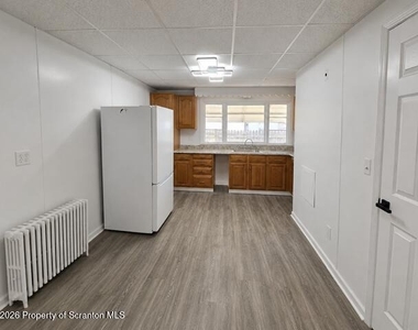 1728 Ash Street - Photo Thumbnail 4