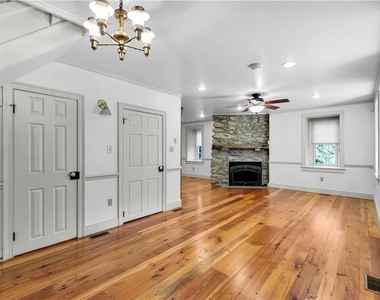 2408 Applewood Drive - Photo Thumbnail 22