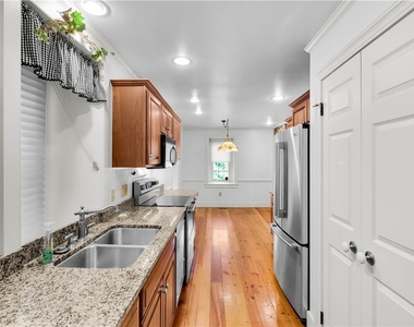 2408 Applewood Drive - Photo Thumbnail 7