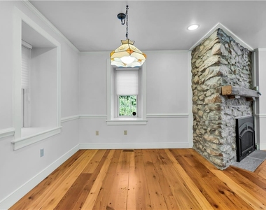 2408 Applewood Drive - Photo Thumbnail 5