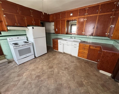 250 N 4th Street - Photo Thumbnail 8