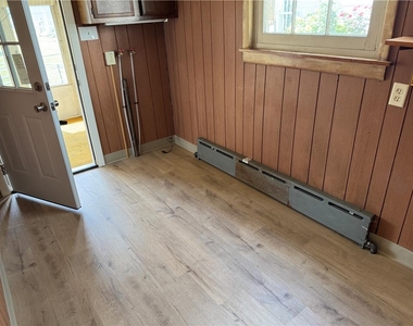 250 N 4th Street - Photo Thumbnail 9