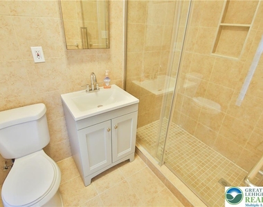 5293 Chandler Way - Photo Thumbnail 6