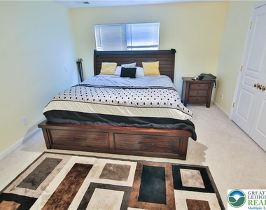 5293 Chandler Way - Photo Thumbnail 14
