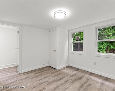 402 River Street - Photo Thumbnail 26
