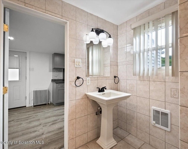 402 River Street - Photo Thumbnail 15