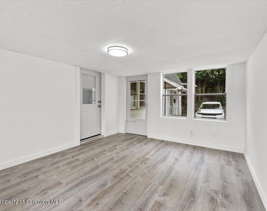 402 River Street - Photo Thumbnail 29