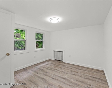 402 River Street - Photo Thumbnail 23