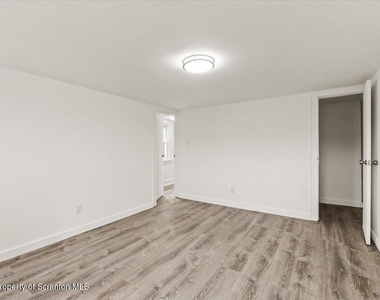 402 River Street - Photo Thumbnail 25
