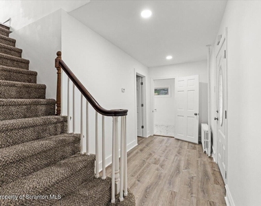 402 River Street - Photo Thumbnail 8