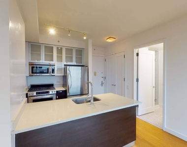 808 Columbus Ave - Photo Thumbnail 4