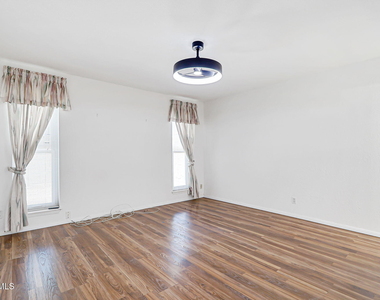 3223 Isla Morada Drive - Photo Thumbnail 11
